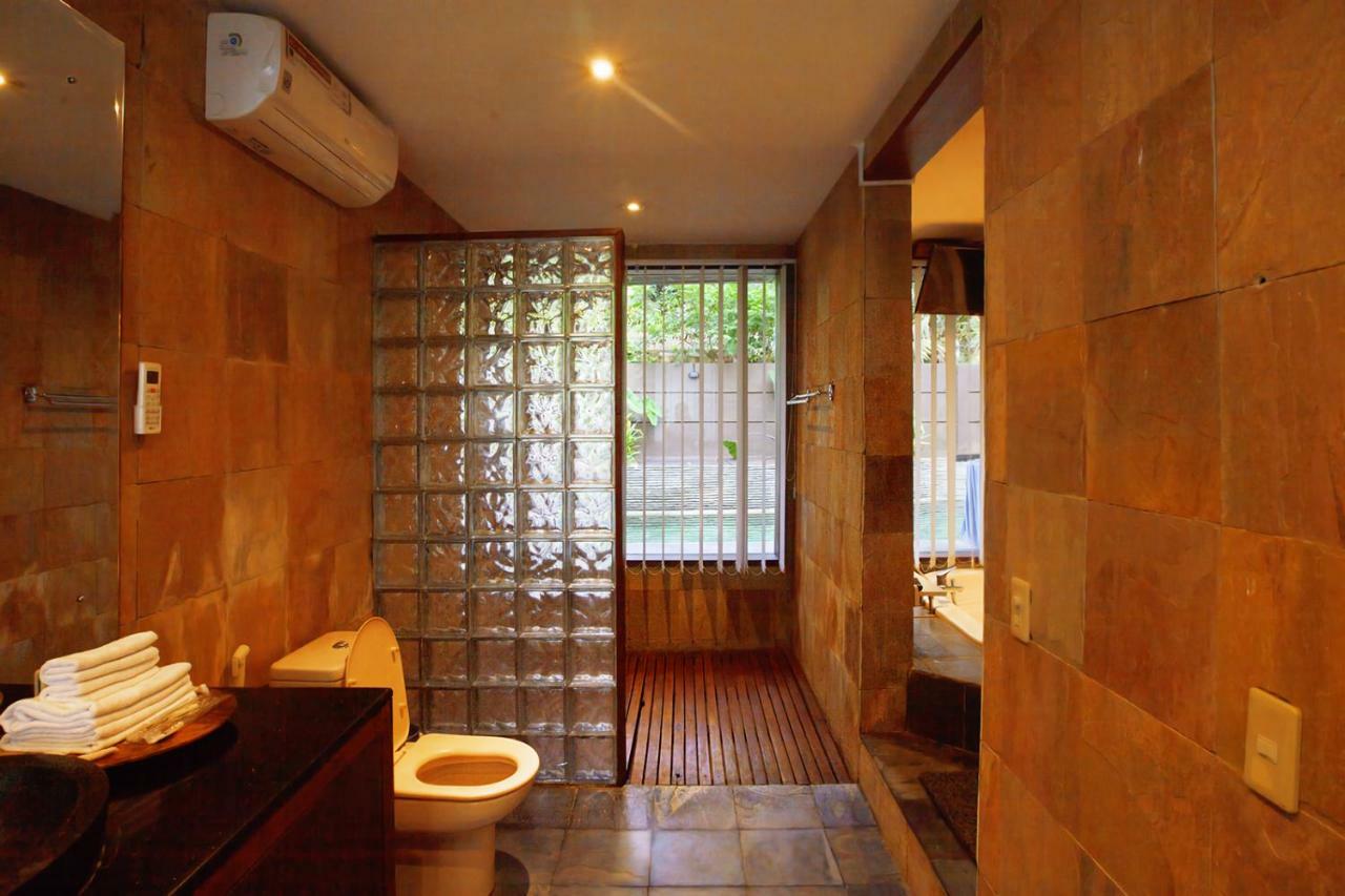 Seminyak Villa Kalyca Exterior photo