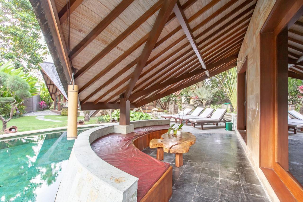Seminyak Villa Kalyca Exterior photo